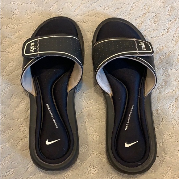 nike flip flops velcro